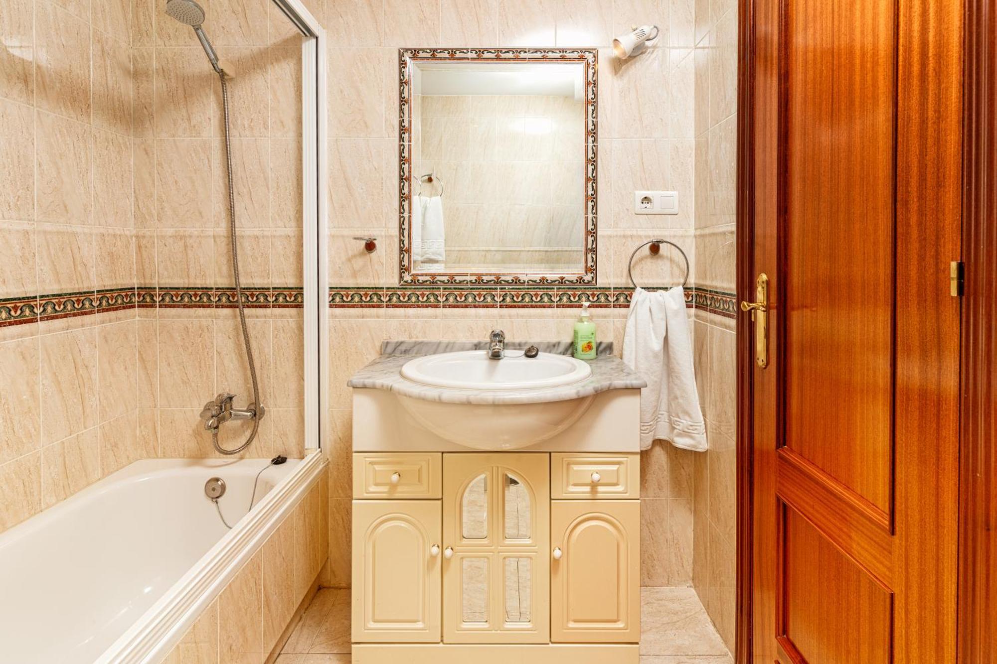 Casa Catalina Beach And Golf Apartman Estepona Kültér fotó